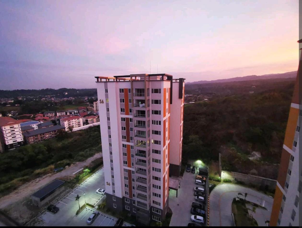 Condo In Clark Pampanga Beside Hilton Hotel And Casino Fort Stotsenburg Exterior foto